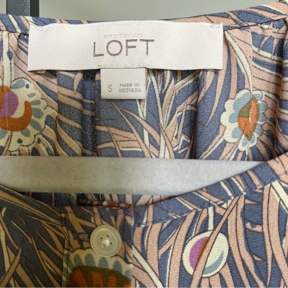 Loft White Long Sleeve Top button up  Print Size small - Picture 6 of 11